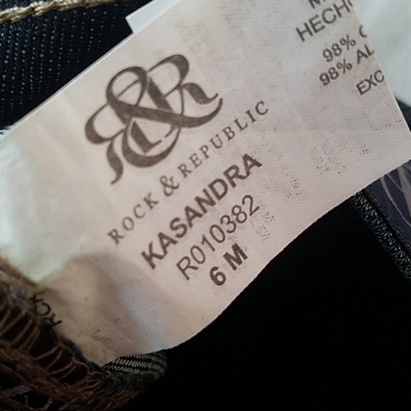 Rock and Republic rhinestone jeans - Picture 5 of 6